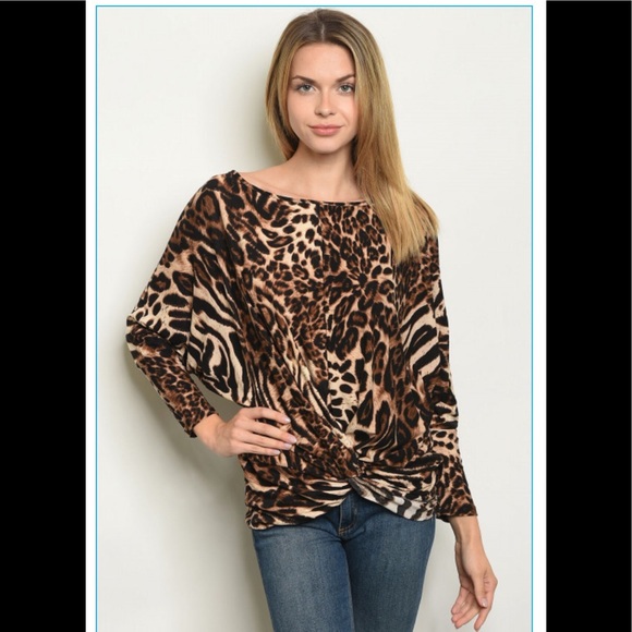 Last one size large💕Soft leopard print top - Picture 2 of 5